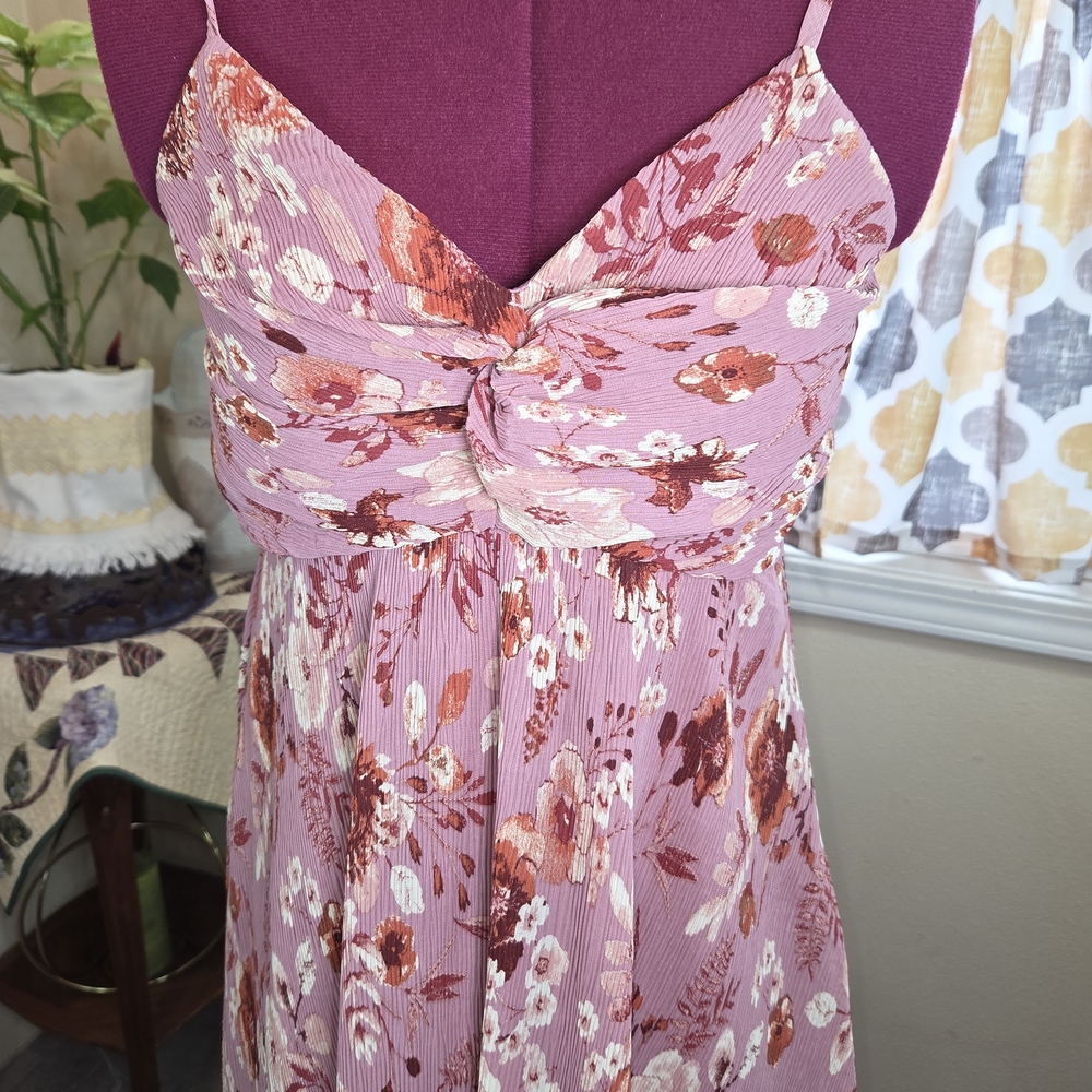 NWT Eyeshadow Pink Floral Plisse Twist Front Midi Dress. PPCP